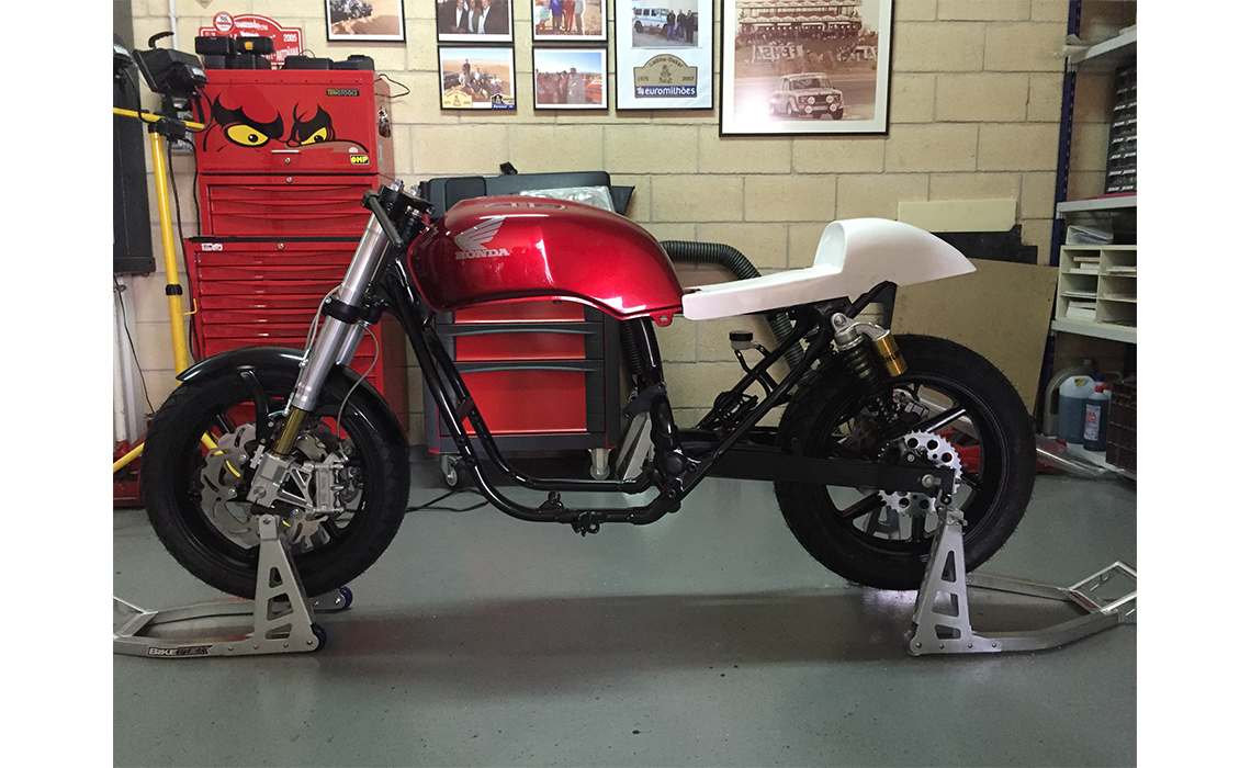 Honda CB 750 Cafe Racer - Foto 29